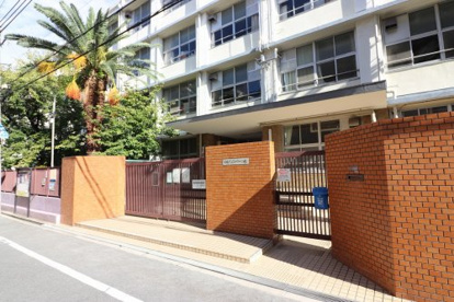 大阪市立茨田西小学校の画像1