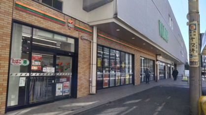 セブンイレブン草加VARIE店の画像1