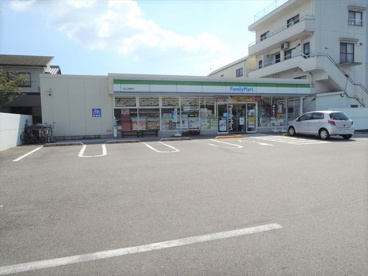 ファミリーマート松山山西店の画像1