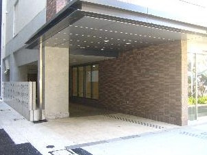 目黒区立中目黒駅前保育園の画像1