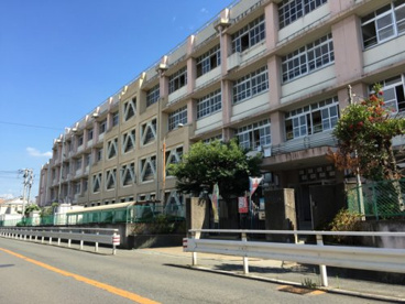 長瀬中学校の画像1