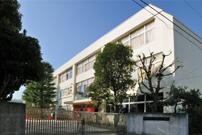 国立市立国立第二中学校の画像1