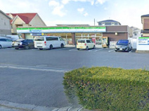 ファミリーマート厚木上依知店