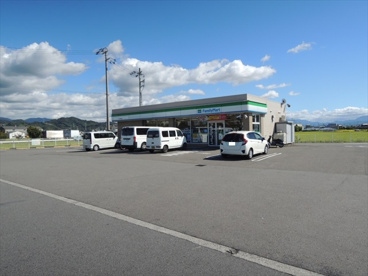 ファミリーマート松山和気店の画像1