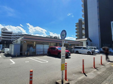 セブンイレブン 亀岡駅前店の画像1