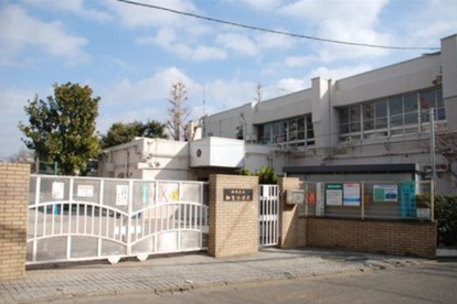 板橋区立加賀小学校の画像1