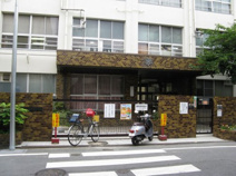 玉津中学校