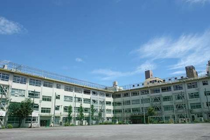 豊島区立西巣鴨中学校の画像1