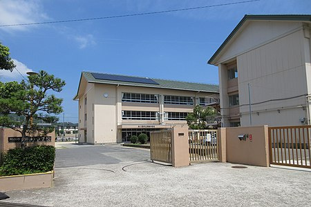 川西市立明峰中学校の画像