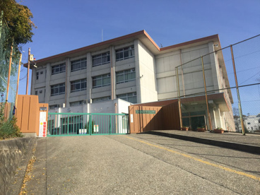 奈良市立富雄南中学校の画像1