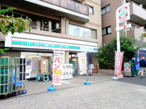 ローソンストア100