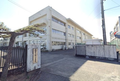 粕川中学校の画像1
