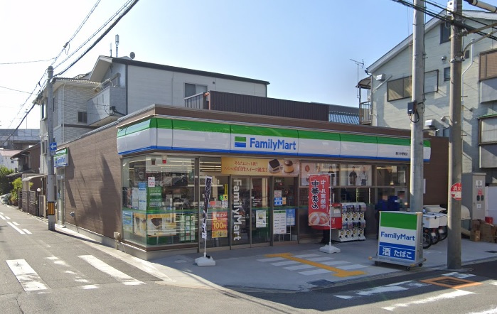 ファミリーマート駒川中野東店