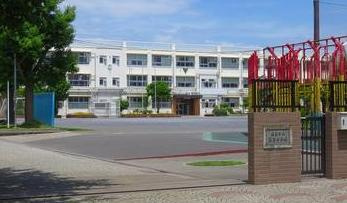 横浜市立潮田小学校の画像1