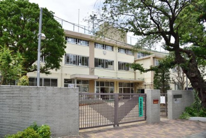 中野区立南中野中学校の画像1