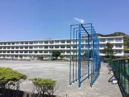 静岡市立服織小学校の画像1