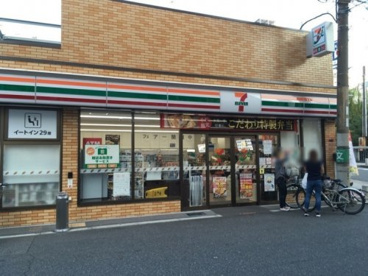 セブンイレブン 大阪大手橋前店の画像1