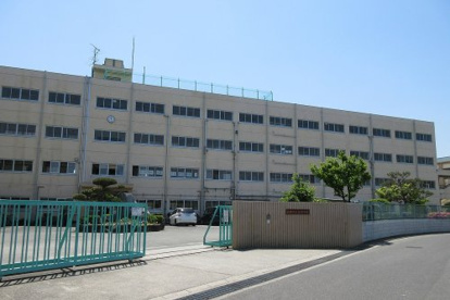 高槻市立冠中学校の画像1