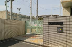 大阪市立住吉中学校の画像1