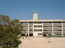 小学校 府中町立府中東小学校