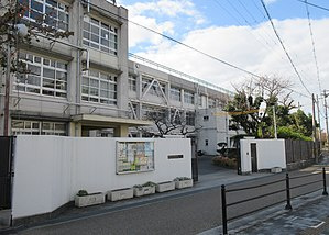 東大阪市立金岡中学校の画像1