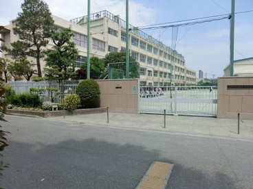 世田谷区立富士中学校の画像1