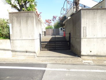 目黒区立不動小学校の画像2
