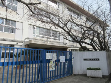寝屋川市立桜小学校の画像1