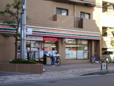 セブンイレブン 吹田垂水町店