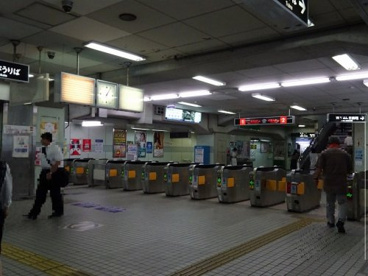 江坂駅　北改札口の画像1