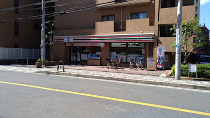 セブンイレブン 吹田垂水町店の画像1