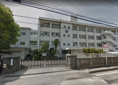 松山市立雄新中学校の画像1