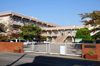 吉川市立南中学校の画像1