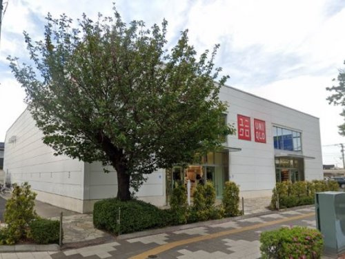 ユニクロ 多摩平店の画像