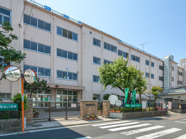 葛飾区立常盤中学校の画像1