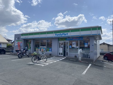 ファミリーマート 熊本新地六丁目店の画像1