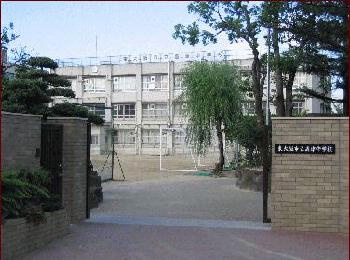 東大阪市立盾津中学校の画像1