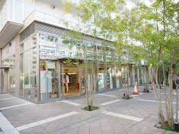 セブンイレブン 阪急山田駅前店の画像1