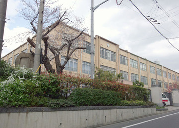 京都市立桃山中学校の画像1