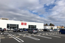 ユニクロ　ベイフロント蘇我店