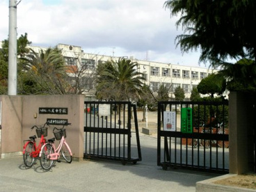 八尾市立八尾中学校の画像1
