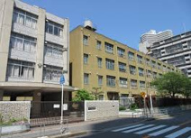 友渕中学校