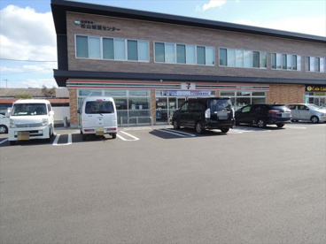 セブンイレブン松山問屋町店の画像1