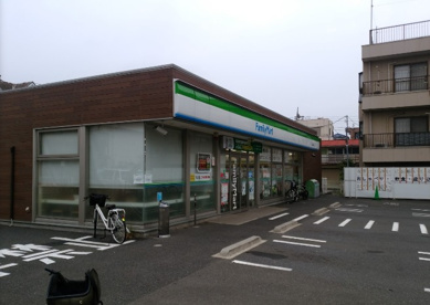 ファミリーマート 梅田四丁目店の画像1