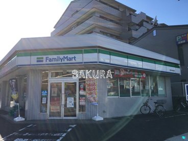 ファミリーマート 横浜本牧通り店の画像1