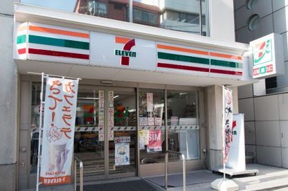 セブンイレブン神宮外苑西店の画像1