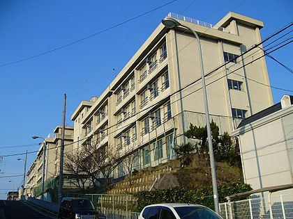 豊中市立第一中学校の画像
