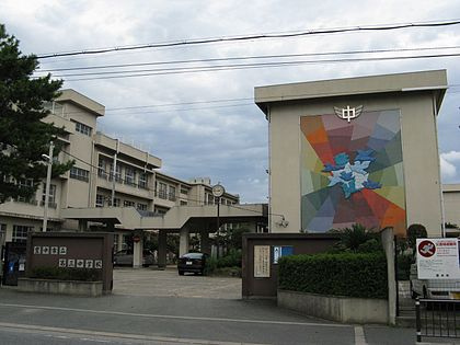 豊中市立第三中学校の画像