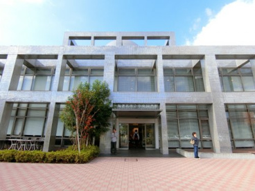 海老名市立中央図書館の画像1