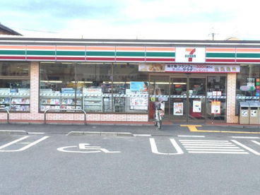 セブンイレブン 木津川原田店の画像1